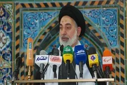 امام جمعه نجف:  از دولت می خواهیم که در تقسیم اراضی صادق باشد 