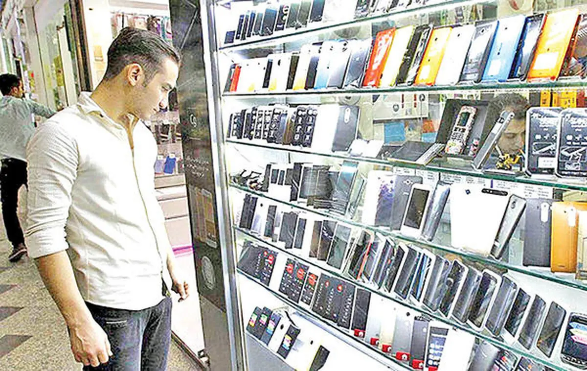بازگشت آرامش نسبی به بازار موبایل | پیش‎بینی واردات ۵/ ۴ میلیون دستگاه تلفن همراه تا آخر ماه جاری