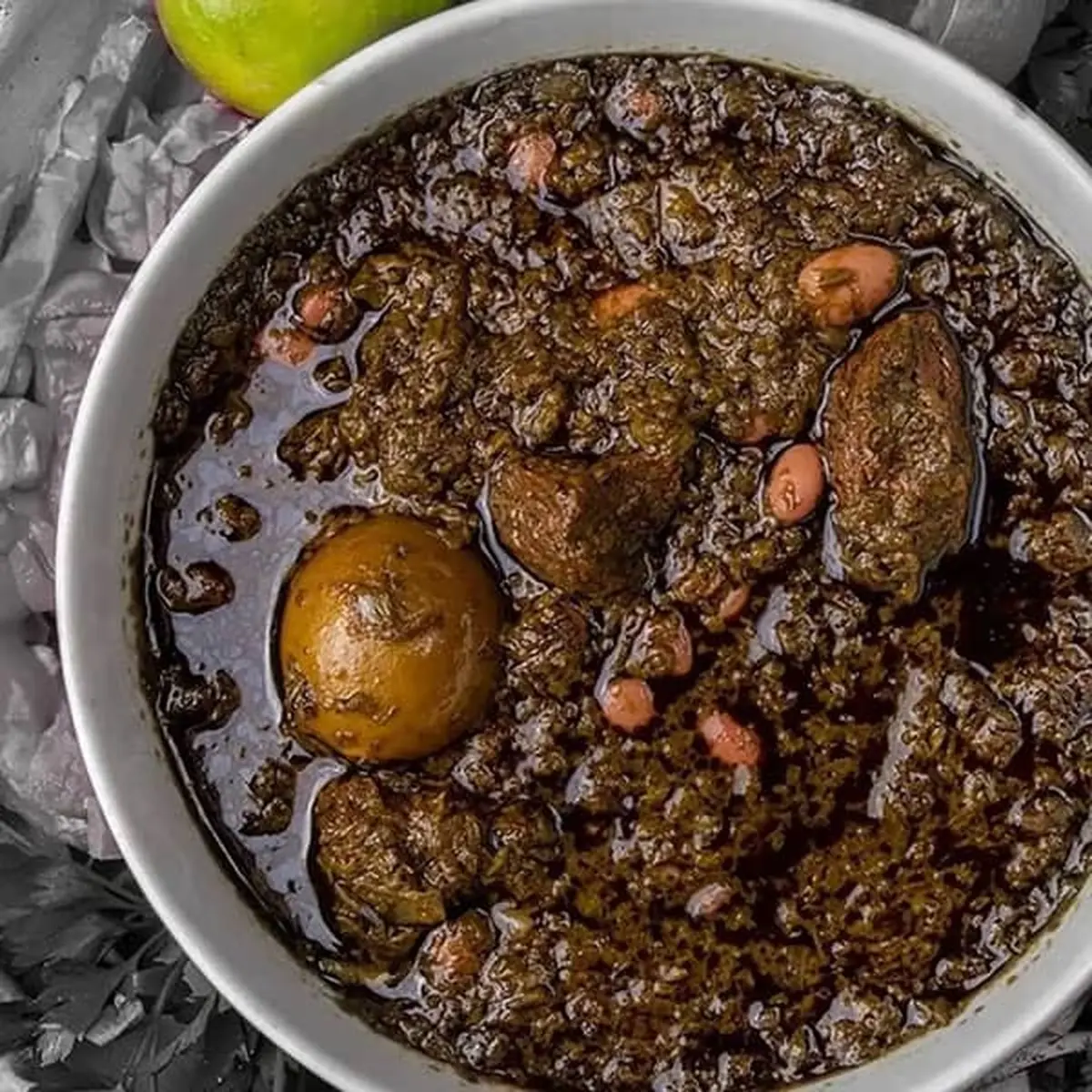 خورش قورمه سبزی به روش تهرونی های اصیل درست کن | طرز تهیه خورش قورمه سبزی خوشمزه و مخصوص + فوت و فن های خاص 