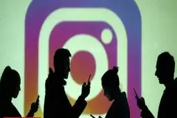 استقبال عجیب مردم از یک اینفلوئنسر در فرودگاه! | انگار کاروان المپیکی وارد فرودگاه شده! + ویدئو