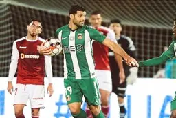 طارمی دارد می دخشد 