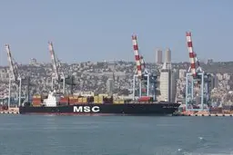  اولین کشتی باری حرکت خود امارات به بندر حیفا  آغاز کرد