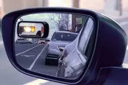 نحوه صحیح تنظیم کردن آیینه بغل خودرو | آیینه های ماشینتون را اینجوری تنظیم کنید
