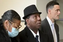  پرونده دردناک تجاوز به نویسنده مشهور