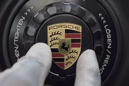 پورشه غوغا به پا می کند | ساخت شخصیت محبوب انیمیشن Cars + ویدئو