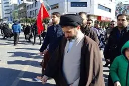 عکسی از فرزند رهبر انقلاب در راهپیمایی ۲۲ بهمن 