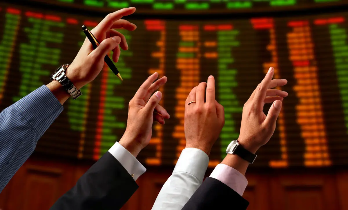 تنفس مصنوعی به بازار سهام | بورس پس از ۱۱ روز سبز شد 