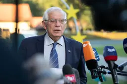 
بورل به امارات و عربستان سفر می کند