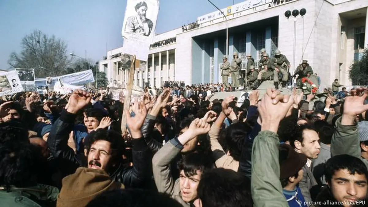 گزارش اشپیگل از انقلاب ۵۷