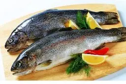 اگه همش ماهی رو به تابه میچسبوندی دیگه غصه نخور! | ترفند نچسبیدن ماهی به ماهیتابه +ویدئو