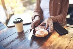 10 خوراکی ممنوع در زمان مبارزه با بیماری ویروسی 