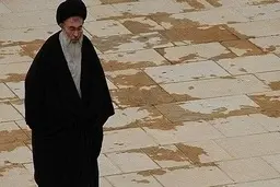 استعفای آیت الله دستغیب از تولیت حرم حضرت شاهچراغ (ع) 