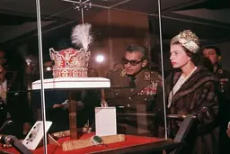 درباره الی؛ داستان ما و ملکه بریتانیا