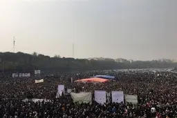 پایان تجمع کشاورزان اصفهانی ‌در بستر ‌زاینده‌رود 