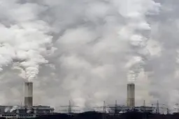 «شنای پروانه»، چطور «درخت گردو» و «روز صفر» را پشت سر گذاشت