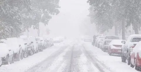 سفیدپوشی تاریخی | بارش برف در میدان نقش جهان اصفهان +ویدئو