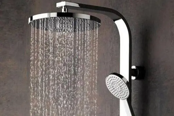 هیچ گاه در حمام ادرار نکنید |  عوارض خطرناک ادرار کردن زیر دوش