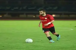 با رفتن مربی استقلالی، پیراهن تیم هم قرمز شد! 