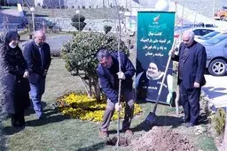 کاشت نهال به یاد سیامند رحمان 