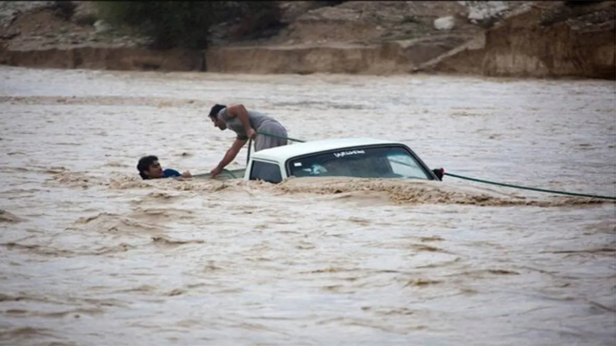 شیراز غرق در آب | کودک در سیلاب گم شد+ ویدئو