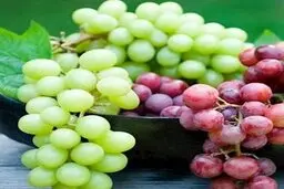 اگر در این ساعت های شبانه روز انگور بخورید چاق میشوید 