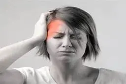 افراد میگرنی چه خوراکی هایی نباید بخورند؟ | پیشگیری از شروع میگرن با این ترفندها +ویدئو