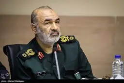  دشمن می‌خواهد زیبایی‌های ایران اسلامی را زشت نشان دهد