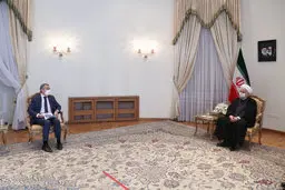 روحانی: هر روز که آمریکا اقدامات غیر قانونی خود را جبران کند، راه برای او باز است 