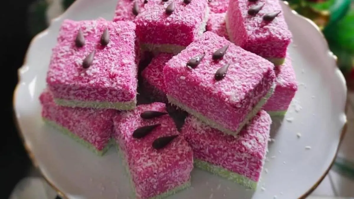 باسلوق ژله‌ای ساده و خوشمزه فقط با یک بسته ژله | دسر شب یلدا از این راحتتر نداریم!+ویدئو 