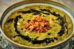 طرز تهیه یک آش خوشمزه و آسان برای فصل پاییز | آموزش آش کلم‌برگ تبریزی به‌صورت مرحله به مرحله