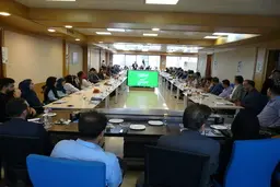 جلسه ستاد متخصصین صنعت نفت و گاز و پتروشیمی حامی مسعود پزشکیان، در آستانه چهاردهمین انتخابات ریاست جمهوری