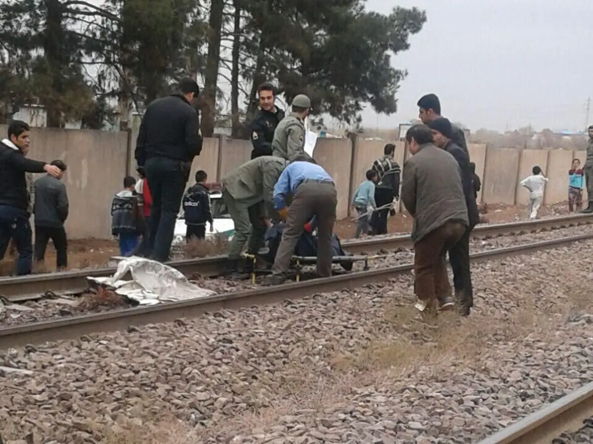  حادثه  |  مرگ عابر پیاده در برخورد با قطار در آبیک قزوین 