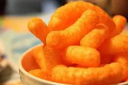 پفک بزرگ ترین عامل برای کوتاهی قد کودکان است! | به هیچ وجه نرید سمت پفک!