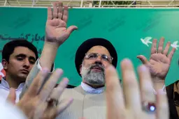 دانشگاه به دشمن ضربه زده و می‌خواستند در این فضا آشوب کنند