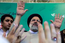 دانشگاه به دشمن ضربه زده و می‌خواستند در این فضا آشوب کنند