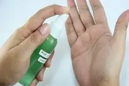 جزئیات خطرات استفاده بی رویه از ضدعفونی کننده‌های الکلی