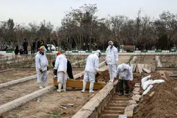 
در صورت بدتر شدن شرایط کرونایی، ظرفیت سردخانه‌ها احتمالا کفایت نمی‌کند
