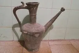 پز دادن جوان‌های سال ۱۳۱۵ با سماور و آفتابه! | یجوری ژست گرفتن انگار آیفون پرومکس دستشونه! | این عکس‌های زیزخاکی رو جای دیگه نمیبینی + عکس