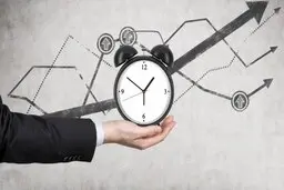 صرف زمان بیشتر برای کار به معنی افزایش بهره‌وری نیست