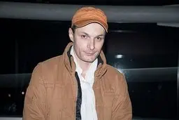 رامین پرچمی: حالا تنها یادگاری‌مان تکه‌های سانسورشده «در پناه تو» است