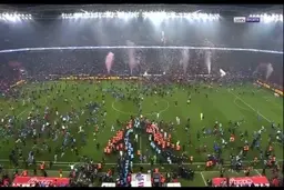  وضعیت ورزشگاه ترابزون پس از سوت پایان و مسجل شدن قهرمانی این تیم در سوپرلیگ ترکیه+ویدیو