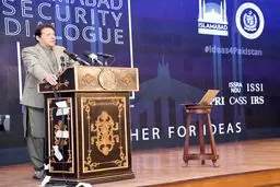 ایران می‌تواند نیازهای انرژی پاکستان را تامین کند
