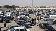 یک هموطن روی خودرو ال ۹۰ در حال حرکت | حرکتی که آبروی این خانم را برد+ویدئو