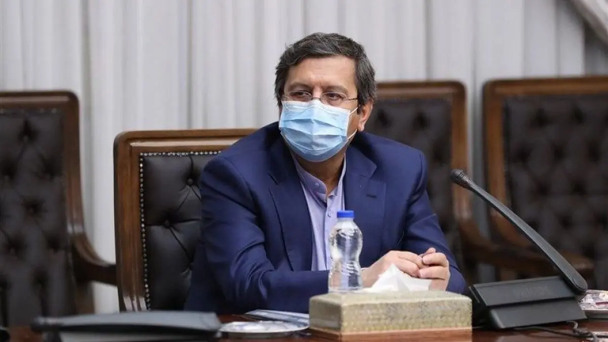 همتی: کاهش نرخ ارز حاصل تلاش بانک مرکزی است، سیاسیون به خودشان وصل نکنند