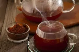 دیگه هسته خرما رو دور نریز و یک چای مقوی ازش درست کن! | طرز تهیه چای با هسته خرما +ویدئو