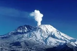 تفتان بعد از ۷۰۰هزار سال نیمه‌فعال شده است