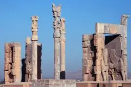 خبرگزاری سازمان تبلیغات  |   هرچه به نام تمدن هخامنشی گفته می‌شود هیچ‌ پایه علمی ندارد
