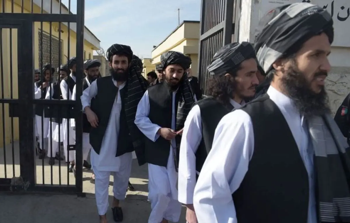 
 دستوررییس‌جمهور افغانستان  برای فرمان آزادی ۲ هزار زندانی طالبان 
