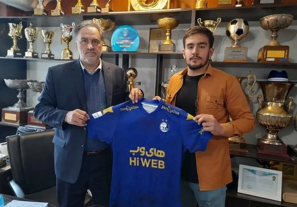 
 حضوردروازه‌بان پرسپولیس در تمرینات استقلال
