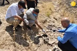 یک گور دسته جمعی پر از استخوان‌ و لباس‌ ۶۰۰ شیعه در عراق کشف شد.